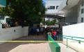Debido al temblor de 7.1 grados en la escala de Richter que se originó en Acxochiapan Morelos a las 13:14 horas de este martes, personal del Hospital General de Tlaxcala (HGT) se movilizó para evacuar a los pacientes que se encontraban al interior del nosocomio, dejando sólo a uno que se encontraba en operación en el momento del movimiento telúrico.  De manera improvisada acordonaron espacios para los pacientes que se encuentran en el área de urgencias, mientras que en la entrada principal del HGT utilizaro