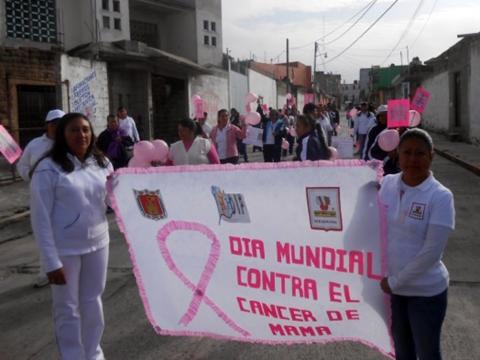 En Tetlanohcan realizan desfile contra el cáncer de mama imagen 1