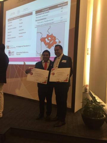 En un hecho sin precedentes reconocen al alcalde de Tequexquitla imagen 5