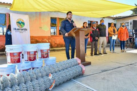 Con instalaciones dignas se fortalece la educación: Salvador Santos Cedillo imagen 1