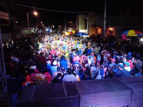 Espectacular remate de carnaval en Xaloztoc reunió a más de 2 mil personas imagen 2