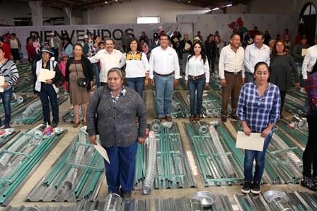 Sefoa entrega 232 paquetes productivos a mujeres del campo