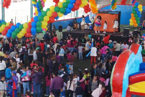 Celebra DIF municipal de Teacalco a miles de infantes en su día imagen 3