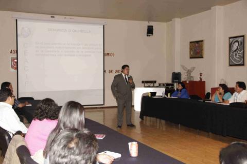 Ofrece la UAT actualización en reformas fiscales
