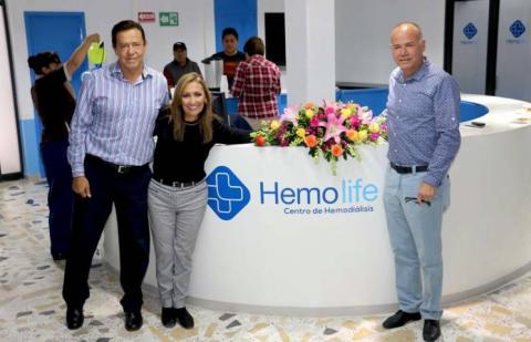 Senadora signa convenio para hemodiálisis a bajo costo imagen 2