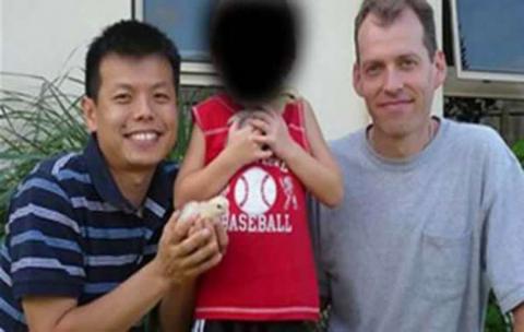 Pareja gay viola a niño que adoptaron