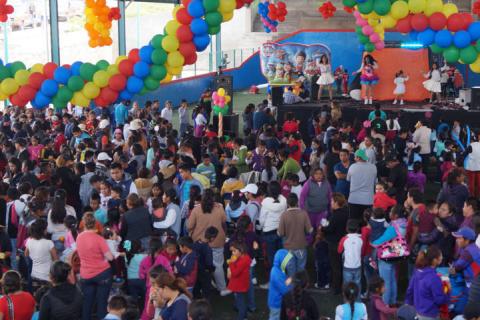 Celebra DIF municipal de Teacalco a miles de infantes en su día imagen 2