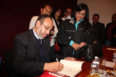 Presentó el Cijurep de la UAT el libro Garantías en Tratados Internacionales imagen 1