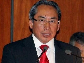 Secretario de obras se pitorrea de la gente; hace puente caro y sin alumbrado
