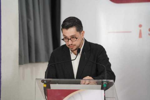 Vocero sale a justificar viajes VIP a Madrid y defiende a todos los funcionarios colados