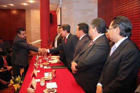Egresa la UAT a 17 nuevos licenciados en Ciencias Políticas y Administración Pública imagen 2