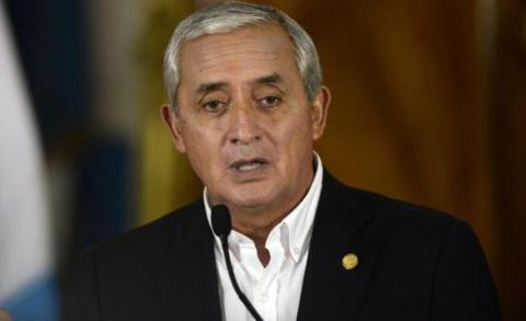 Renuncia presidente de Guatemala por corrupción