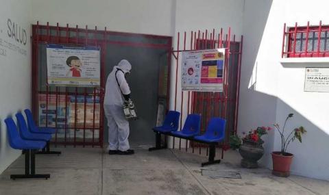 Autoridades de Nativitas sanitizan los centros de salud
