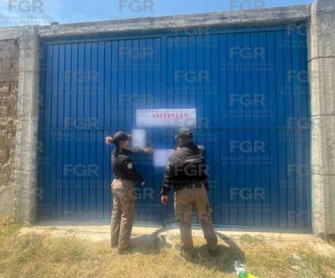 Aseguran tractocamión probablemente robado y un inhibidor de señal en Apizaco Tlaxcala imagen 1