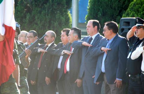 Se refuerzan lazos de amistad y compromiso entre el Ayuntamiento de Apizaco e Infonavit imagen 1