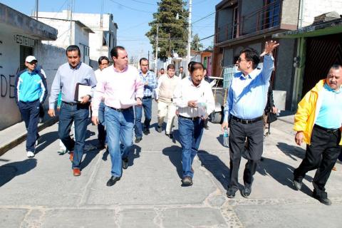 Realiza el alcalde de Apizaco, gira de trabajo por El Cerrito imagen 2