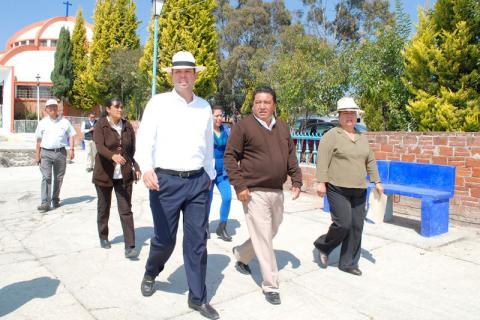 El alcalde de Apizaco refrenda su compromiso con habitantes de Huiloac imagen 3