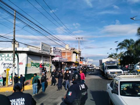 Transportistas de la Ruta 7 se enfrentan por horarios de salida en Papalotla; el fondo del asunto es dinero