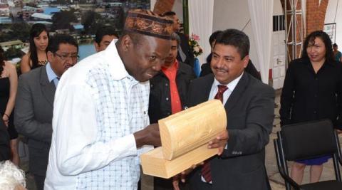 Príncipe de Camerún inauguró Feria de Tocatlán 2014 imagen 3