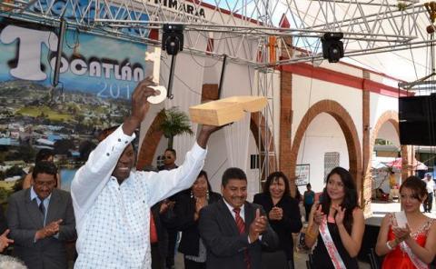 Príncipe de Camerún inauguró Feria de Tocatlán 2014 imagen 4