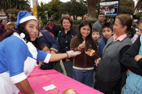 Comparte H. Ayuntamiento de Calpulalpan mega rosca de Reyes imagen 4