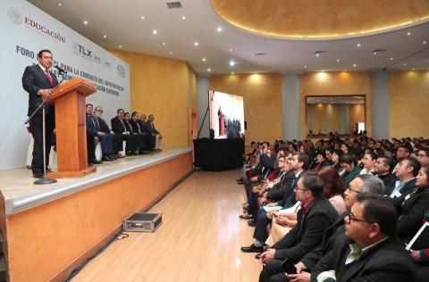 Realizan consulta del anteproyecto de Ley General de Educación Superior