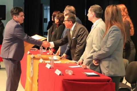 Cumple UATx con su compromiso social al entregar mil 326 títulos de licenciatura, especialidad, maestría y doctorado imagen 6