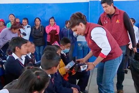 Llega Caravana Día De Reyes del DIF estatal a Zitlaltepec imagen 1