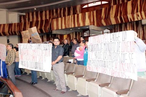 Incumplen diputados con destitución de alcaldesa de Tzompatenpec imagen 1