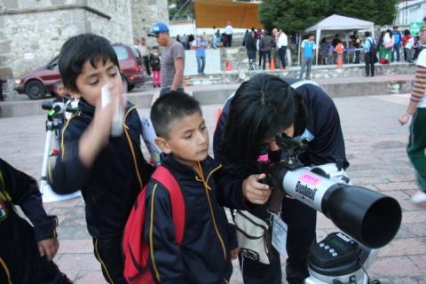UNAM y municipio llevan a cabo evento astronómico “Mirar al cielo desde Totolac” imagen 1