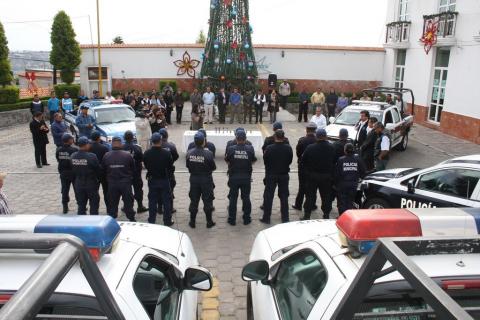 Con aumento de salario y entrega de quipo celebra Totolac el día del policía imagen 4