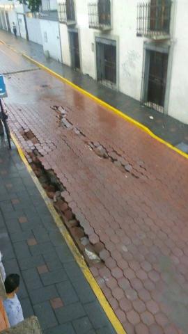 Se hunden obras de relumbrón en la capital del Estado imagen 3