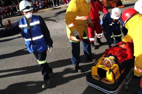 Participan Importantes Instituciones en Desfile de Protección Civil Apizaco imagen 3