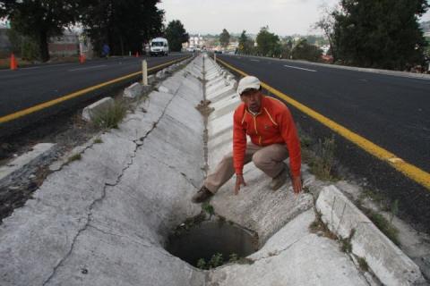 Solucionan en Totolac drenaje colapsado en Ocotelulco imagen 3