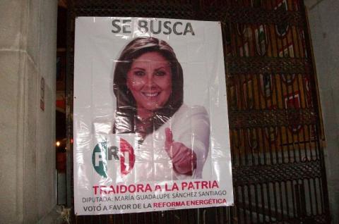 Por “traidoras” exhiben a Legisladoras Federales en Congreso local imagen 3