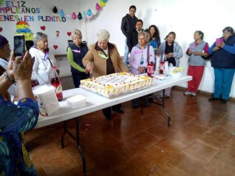 SMDIF de Tetla de la Solidaridad brinda atención a adultos mayores imagen 2