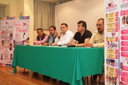 Presenta Ayuntamiento de Apetatitlán su cartel de feria 2017