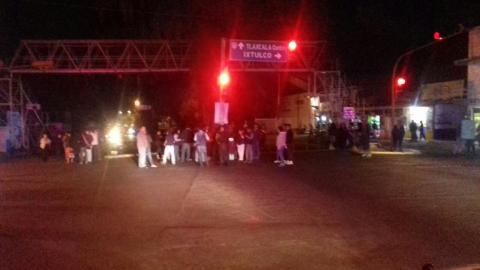 Cierran importante vía por ineficiencia de la titular de Segob imagen 2