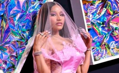 Nicki Minaj es detenida por drogas y se termina disculpando con sus fans
