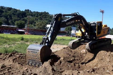 Inicia SECODUVI construcción de graderío principal en Estadio Tlahuicole imagen 1