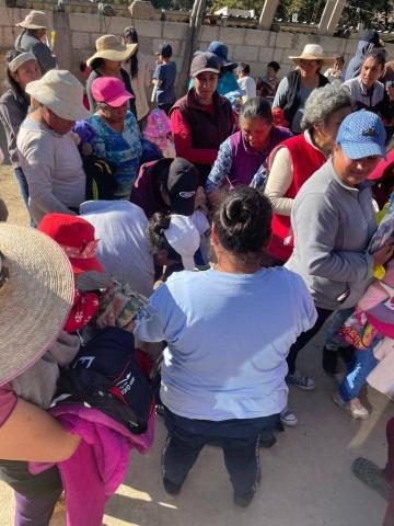 Lleva calor y protección campaña “Huamantla Sin Frío” a comunidades alejadas del municipio imagen 3