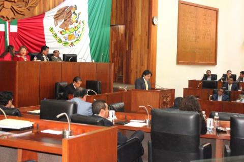 Exige Sesín argumentos para imponer nombre del padre de Gobernador a escuela