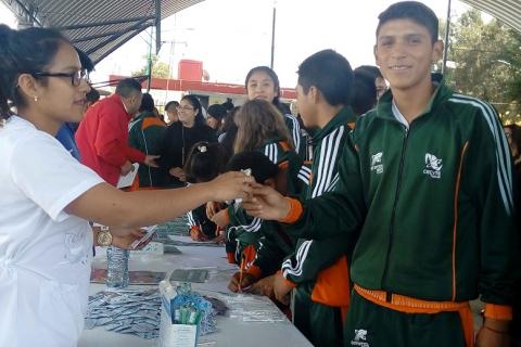 Acercan campaña de servicios a jóvenes de Calpulalpan y Lázaro Cárdenas
