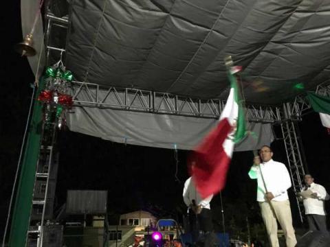 Caballero Yonca da el Grito de Independencia en su CCIX aniversario imagen 2
