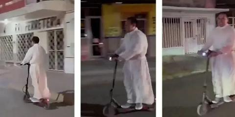 Captan a sacerdote en patín del diablo llegando a su parroquia para oficiar misa