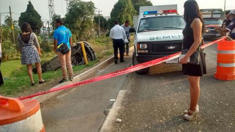 Un muerto y un lesionado deja volcadura en la San Martin-Tlaxcala imagen 2