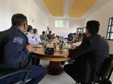 Se reúne la Mesa de Seguridad Región III en Xicohtzinco imagen 3
