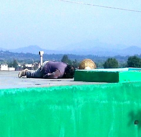 Pierde la vida electrocutado en la comunidad de Lázaro Cárdenas