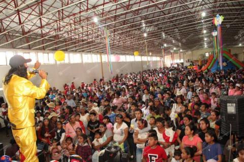 Ayuntamiento y SMDIF festejaron a más de 2 mil niños en su día imagen 4