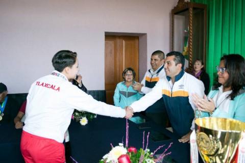 Alcalde galardono lo mejor del deporte municipal 2017 imagen 4
